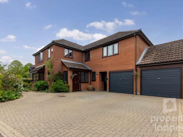 Farm for sale in Hellesdon, Broadland