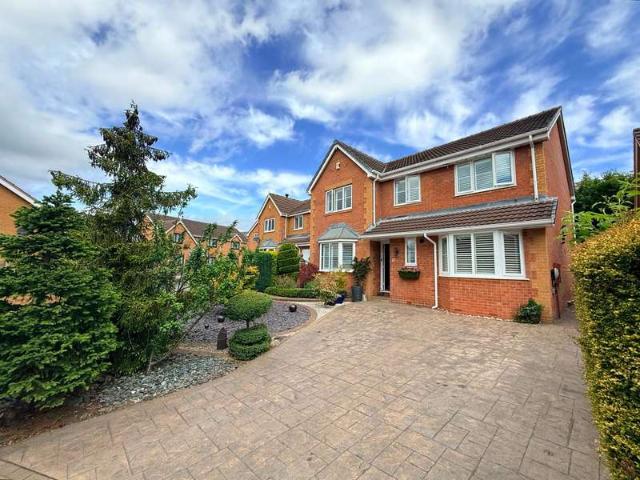 Farm for sale in Staincross, South Yorkshire