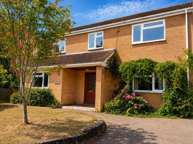 Farm for sale in Newent, Bromsberrow Heath