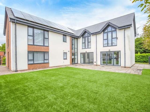 Farm for sale in Falcon Lodge, Wales
