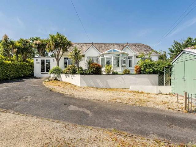 Farm for sale in Roche, Bugle