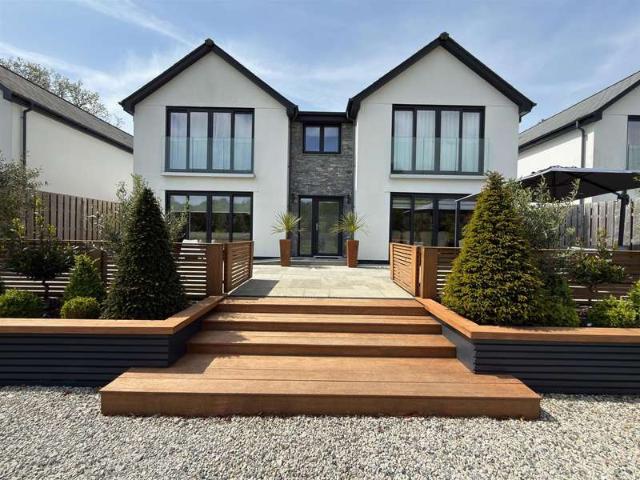Farm for sale in Pentewan Valley, London Apprentice