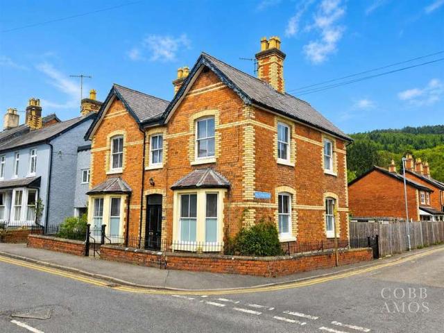 Farm for sale in Knighton