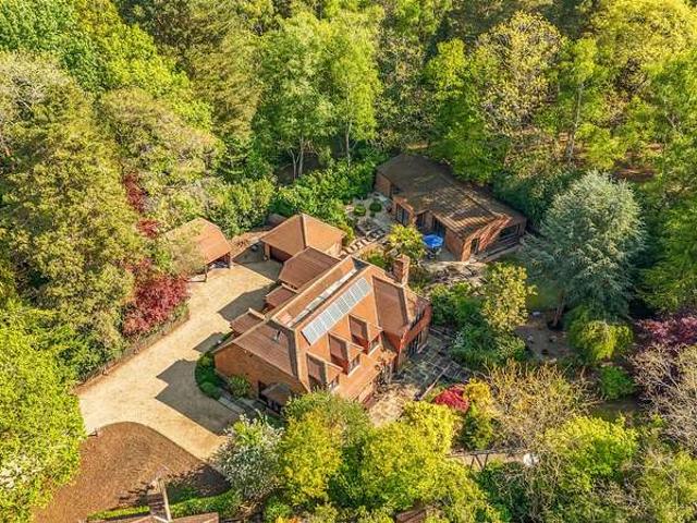 Farm for sale in Finchampstead