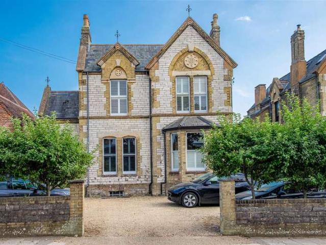 Farm for sale in Binstead, Ryde