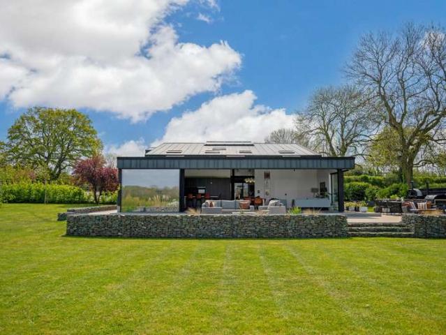 Farm for sale in New Bilton, Warwickshire