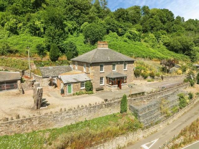 Farm for sale in Maesygwartha, Llanelly Hill