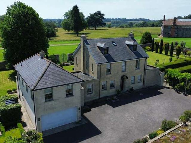 Farm for sale in Corsham, Hartham
