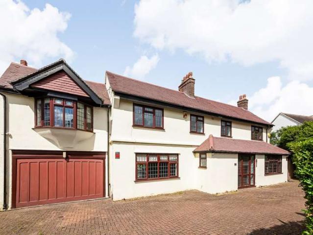 Farm for sale in Roundshaw, Greater London