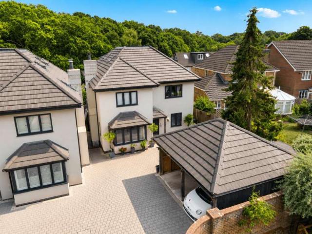 Farm for sale in Fleetend, Fareham