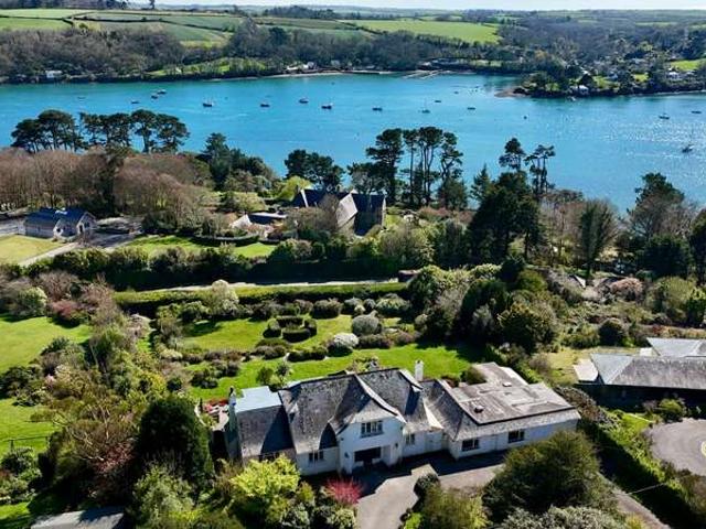 Farm for rent in Mawnan, Helford Passage