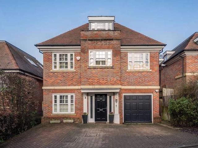 Farm for sale in London Borough of Barnet, Greater London