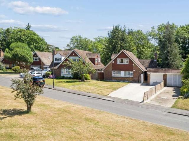Farm for sale in Britwell, Slough