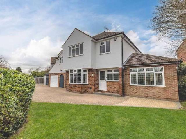 Farm for sale in Southlea, Datchet