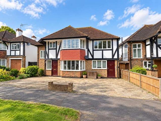 Farm for sale in London Borough of Sutton, Greater London