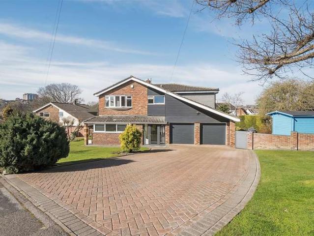 Farm for sale in Fareham, Wallington