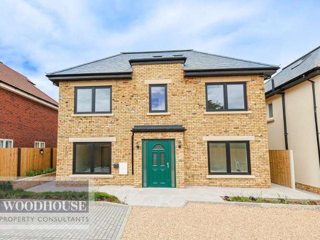 Farm for rent in Goffs Oak, Broxbourne