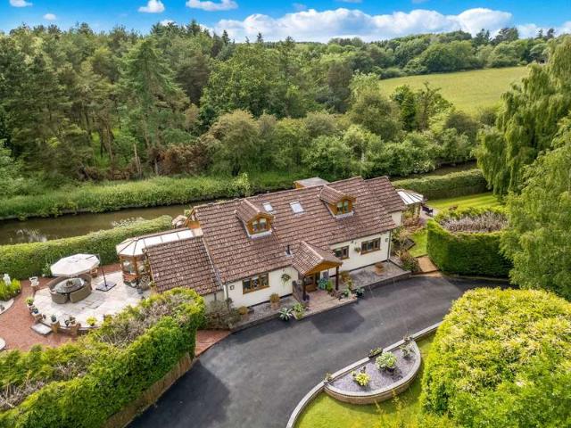 Farm for sale in Hockley Heath, West Midlands