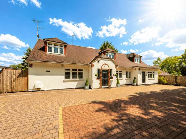 Farm for sale in Fretherne, Hertfordshire