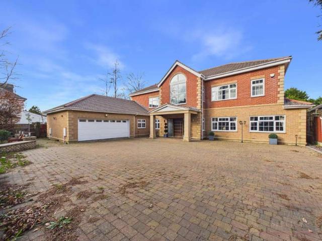 Farm for sale in Oadby, Leicestershire