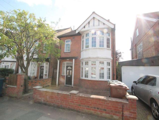 Farm for rent in London Borough of Harrow, Greater London