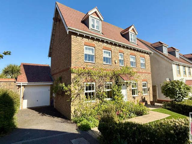 Farm for sale in Folkestone, Hawkinge