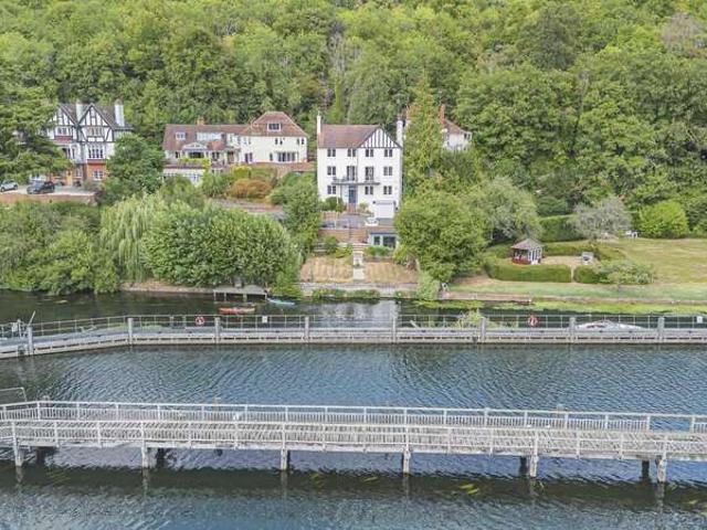 Farm for sale in Remenham