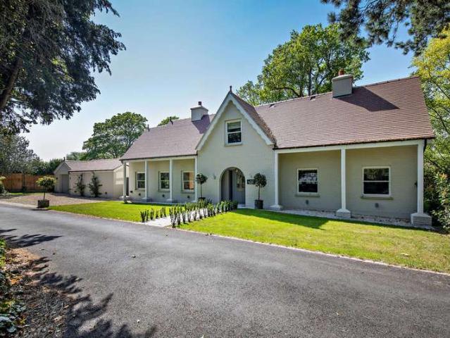 Farm for sale in Datchet, Southlea