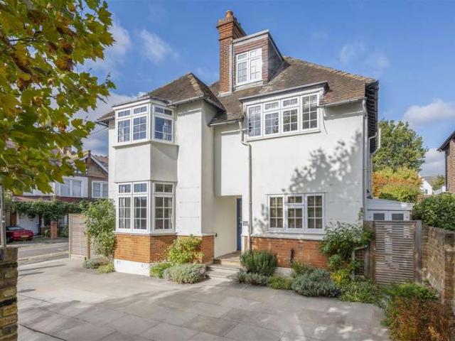 Farm for sale in London Borough of Merton, Raynes Park