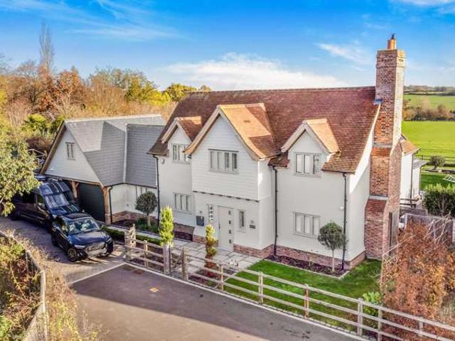 Farm for sale in Church End, Duton Hill