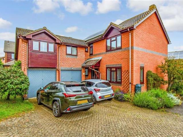 Farm for sale in Sandown Park, Kent
