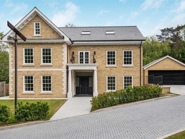 Farm for sale in Fretherne, Hertfordshire