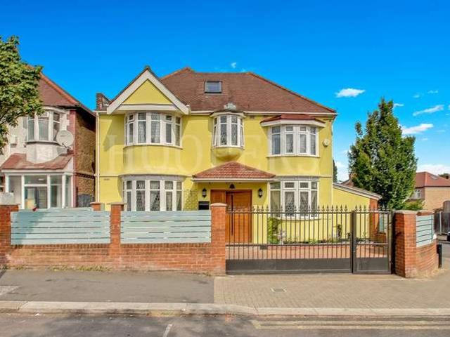 Farm for sale in Dollis Hill, Greater London