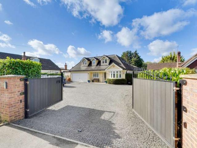 Farm for sale in Stondon, Lower Stondon