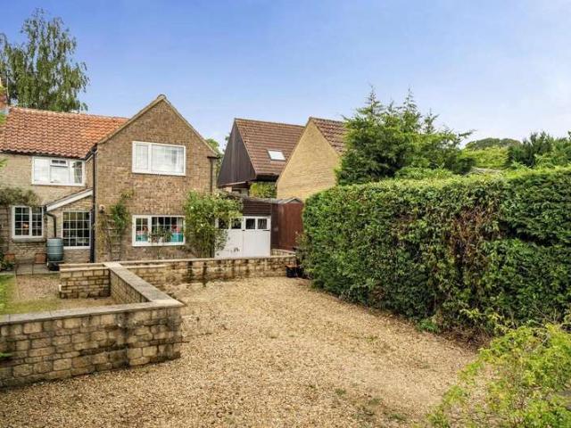 Farm for sale in North Witham, Barholm