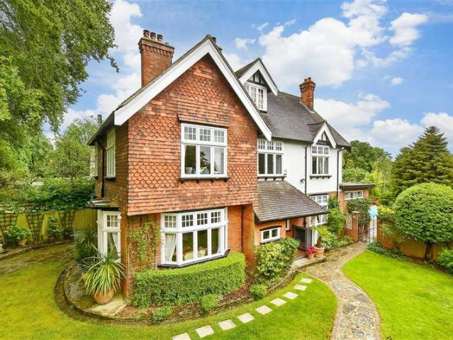 Farm for sale in London Borough of Croydon, Purley