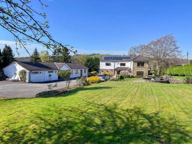 Farm for sale in Charlesworth
