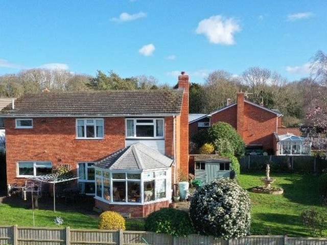 Farm for sale in Strensham, Crookhill