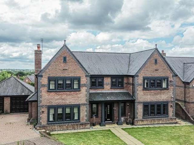 Farm for sale in Appleton, Warrington