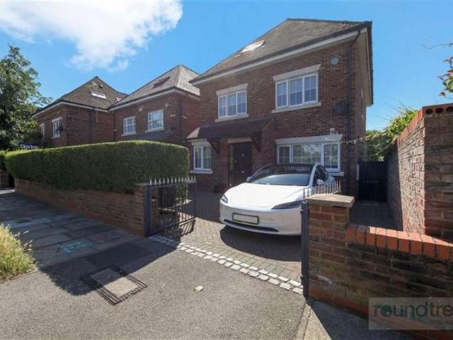 Farm for sale in Hendon, Greater London