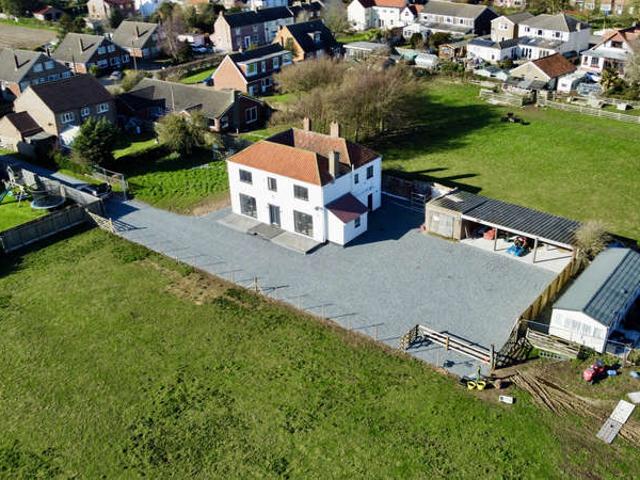 Farm for sale in Welwick, East Riding Of Yorkshire