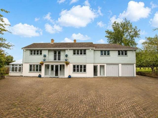 Farm for rent in Duton Hill, Essex