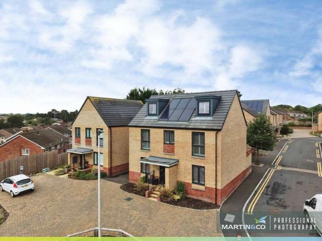 Farm for sale in Falcon Lodge, Wales