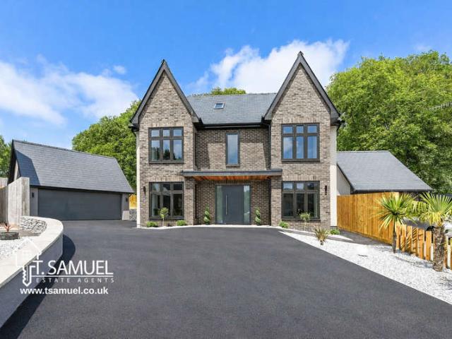 Farm for sale in Mountain Ash East, Ynysboeth