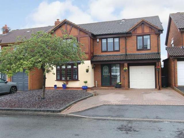 Farm for sale in Hoobrook, Rushock