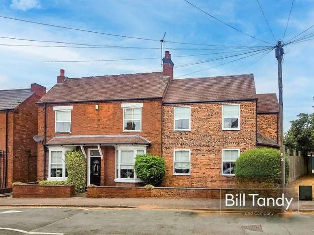 Farm for sale in Darwin Park, Lichfield