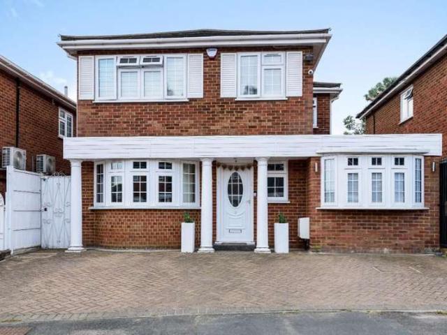 Farm for sale in Little Stanmore, Greater London