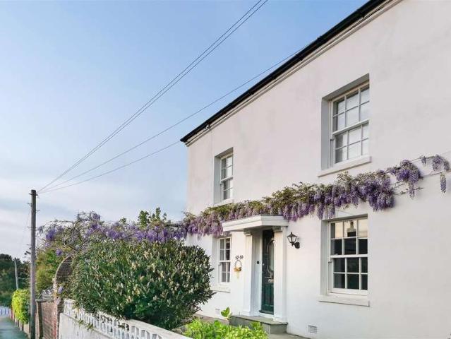 Farm for sale in Nodehill, Shide
