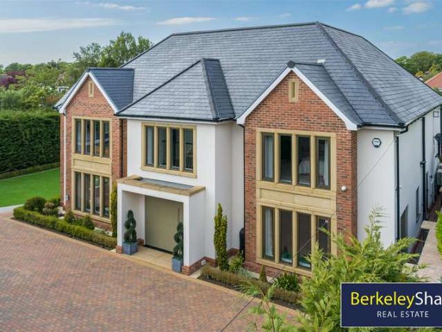Farm for sale in Formby, Freshfield