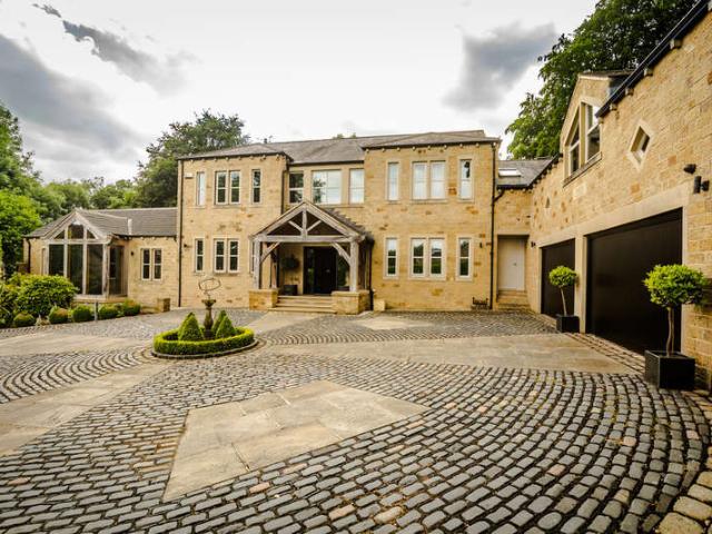 Farm for sale in Almondbury, West Yorkshire